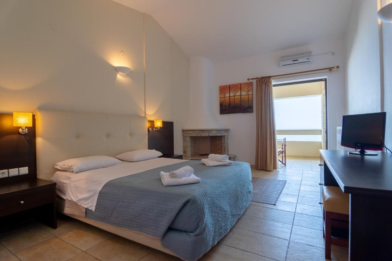 Hotel Casa Laios à Paralia Chiliadou Extérieur photo