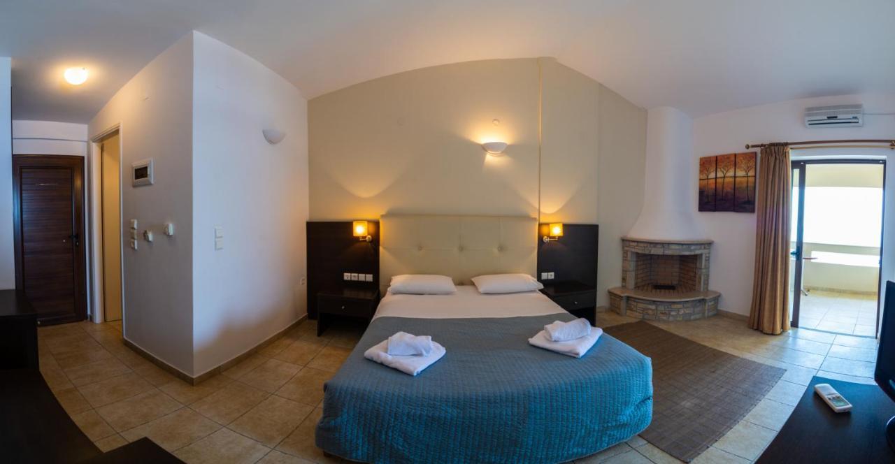 Hotel Casa Laios à Paralia Chiliadou Extérieur photo